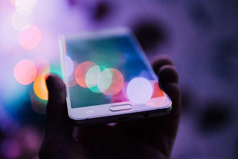 How to Digital Declutter in 2024